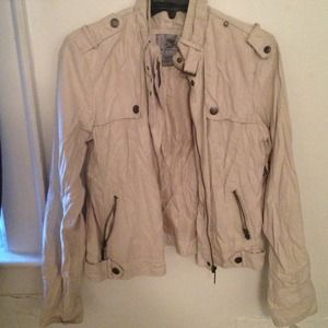 Cremé spring jacket 🌟🌟REDUCED