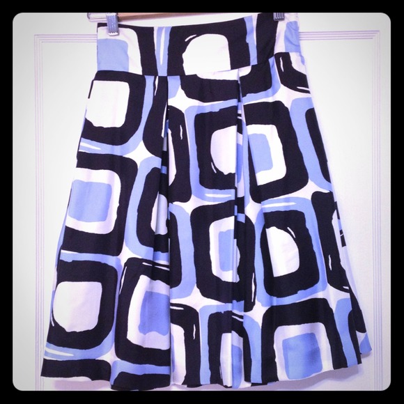 Banana Republic pleated skirt - Size 0