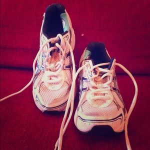 ✂ REDUCED!! ✂Women's Asics GT-2130