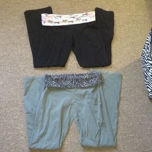 Black and grey yoga pants