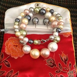 Necklace and earrings