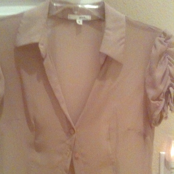 Reserved for tammtamm73 Beautiful sheer blouse