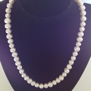 3 Pieces New & Pretty Authentic Mother Pearl Set.