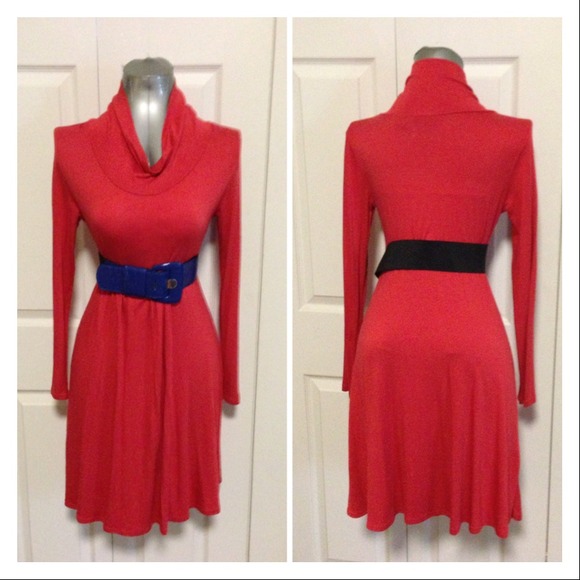 🎉HP 8/28🎉Cowl neck dress New York & Company-
