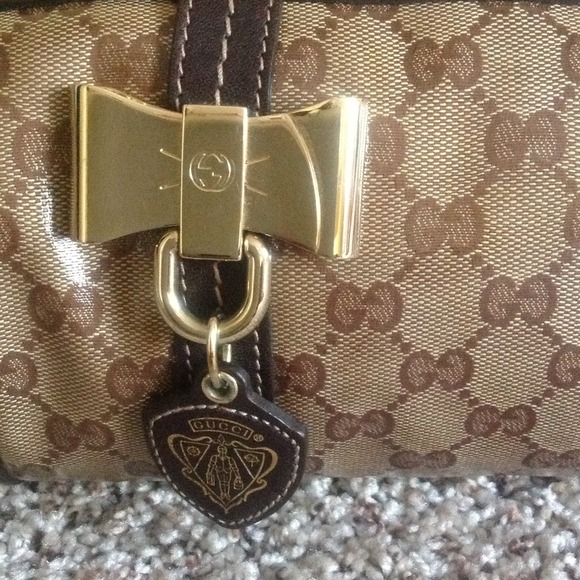 AUTHENTIC Gucci Purse - Picture 2 of 2
