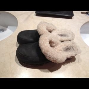 Uggs black size 8
