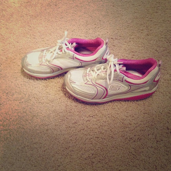 Like new! Sketcher Shape-up Tennis Shoes