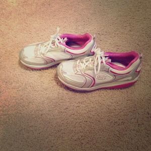 Like new! Sketcher Shape-up Tennis Shoes