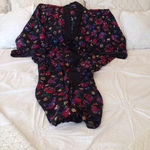 TRADED-OFF THE MARKET Sumptuous Robe