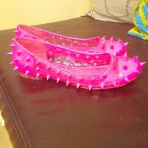Posh spiked flats size 8 neon pink hot