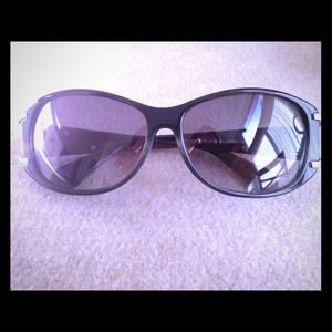 Authentic Louis Vuitton Sunglasses.