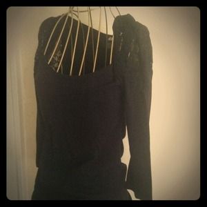 Black shirt lace sleeve