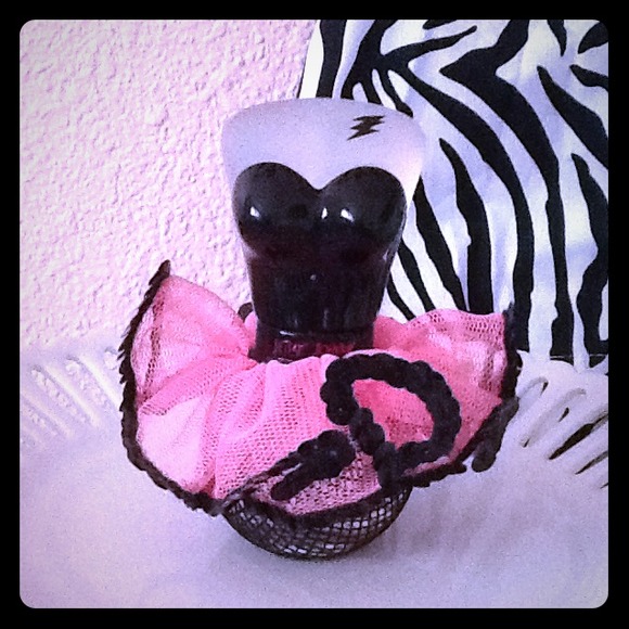 Too Too by Betsey Johnson