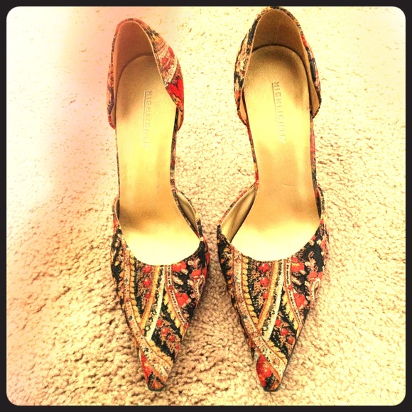 👠 Sexy 2" high pointed heels 👠