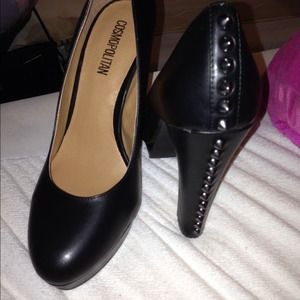 Studded black pumps new only worn to try on