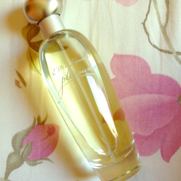 Estée Lauder Pleasures Perfume💙