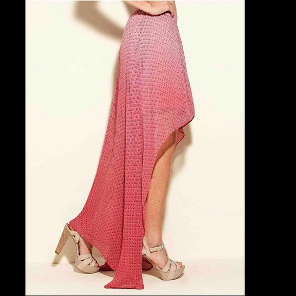 🎀Guess Hi-Low, Chiffon, Ombré, Skirt🎀 - Picture 3 of 4