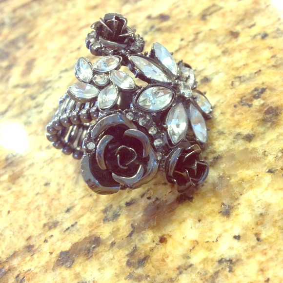 Cute Floral Ring
