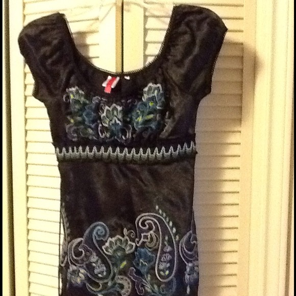 Heart Soul Tops - Awesome soft beautiful colorful black stitched top