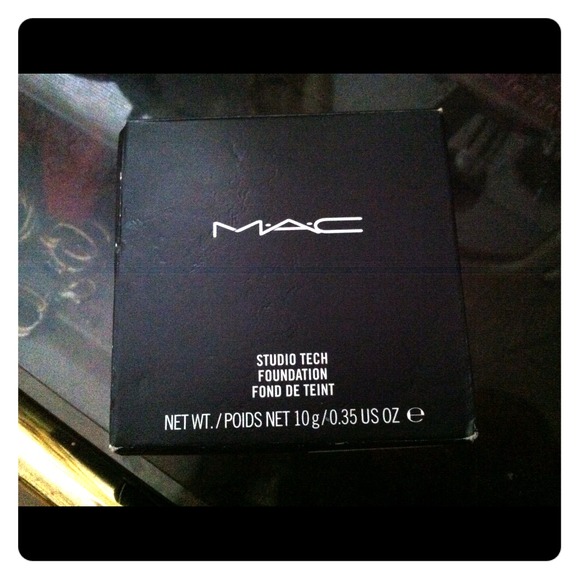 RESERVED✨Authentic MAC studio tech foundation NW45