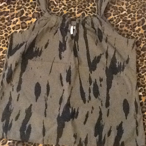 Dark Green top with peephole neckline - Picture 1 of 1
