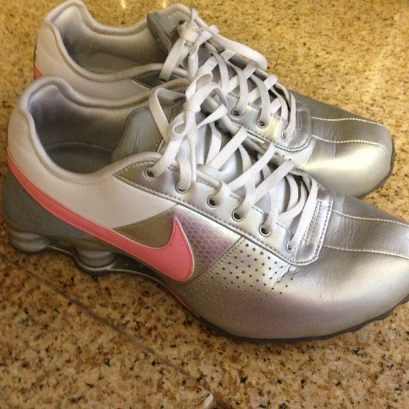 Pink Nike Shox (shocks)