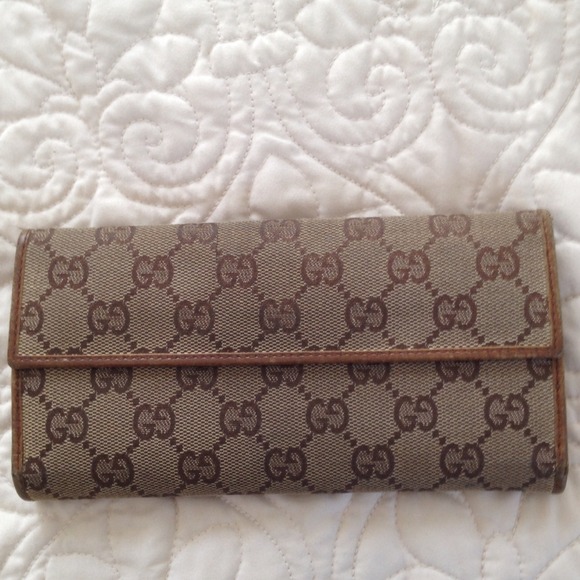 ❌SOLD❌Authentic Gucci Wallet - Picture 2 of 4