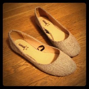 Black and white flats