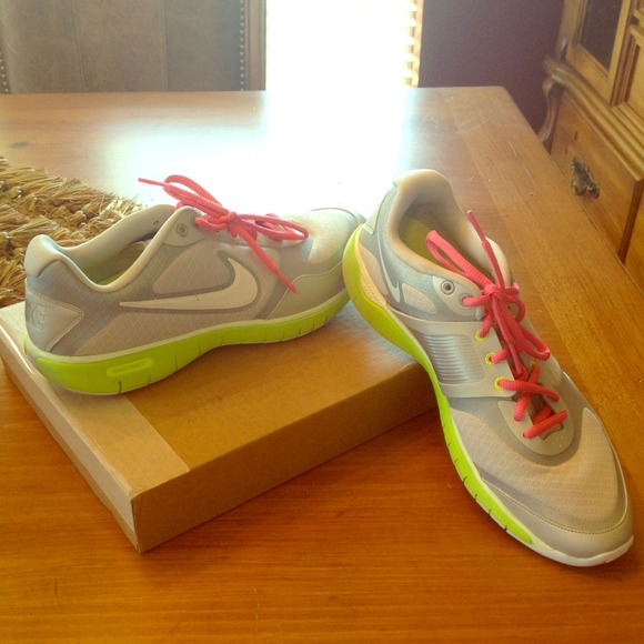 Nike free XT athletic shoes *sold*