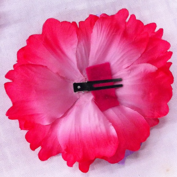 Colorful Flower Accessory - Picture 2 of 3