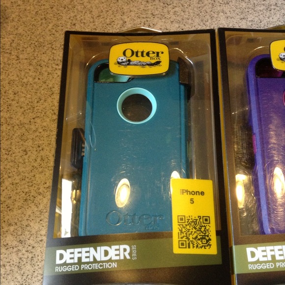 💢HOLD FOR AVEDAGIRL💢Otterbox for iPhone 5