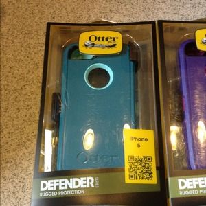 💢HOLD FOR AVEDAGIRL💢Otterbox for iPhone 5