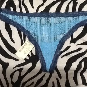 Lace thong