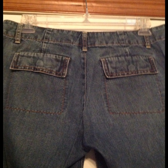 Jeans - Picture 2 of 3