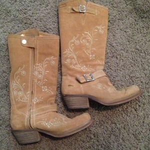 🌺Reserved🌺Light brown, tan cowboy boot
