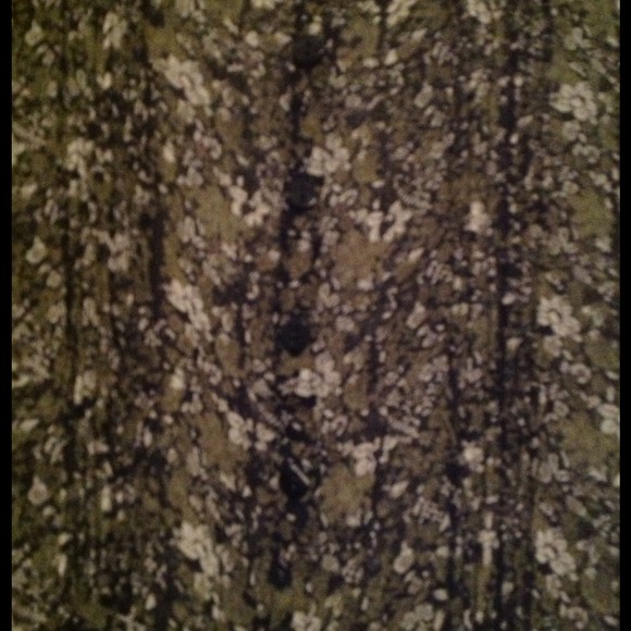 Top - Picture 2 of 3