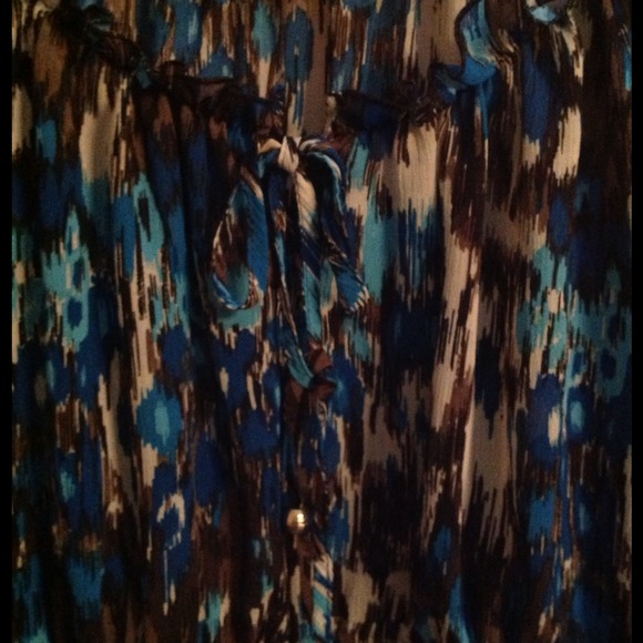 Top - Picture 2 of 3