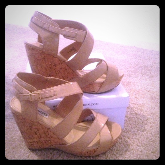 Steve Madden wedge in blush