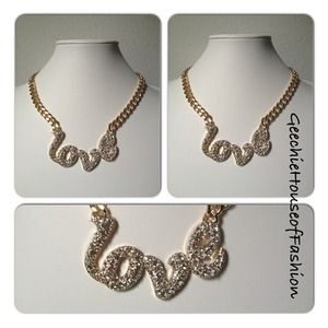 Light weight necklace