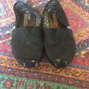 Black sparkly sparkley toms
