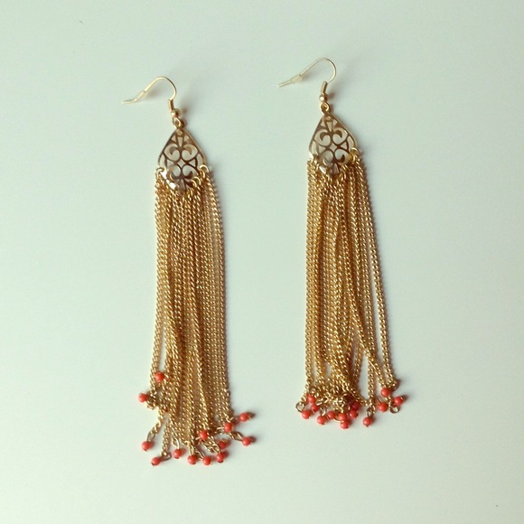 Dangly earrings from Akira!