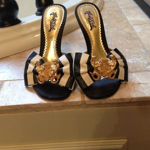 Bundle for @luzee3184