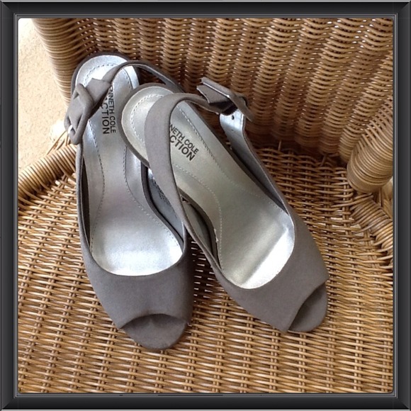 Kenneth Cole Sling Back Pumps