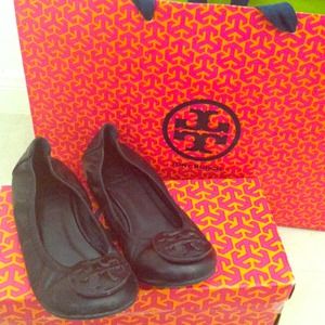 RESERVED FOR JAIME* Tory Burch Black flats