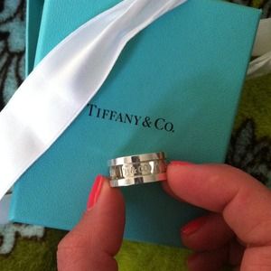 Authentic Tiffany & co. Ring. Silver. Size 7.