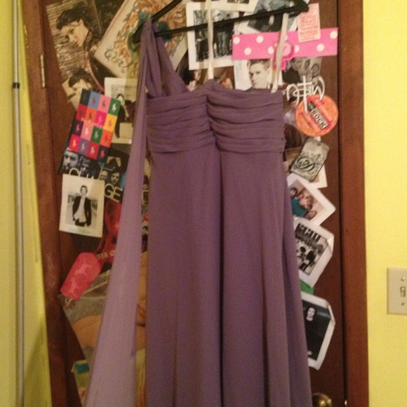 Lilac gown - Picture 3 of 4
