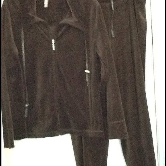 PRETTY BROWN VELOUR JACKET AND PANTS TO MATCH - Picture 2 of 3