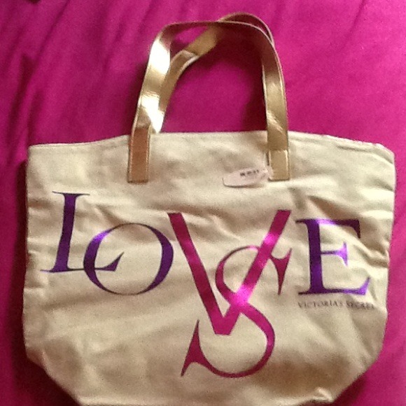Victoria's Secret tote bag 🚫sold 🚫