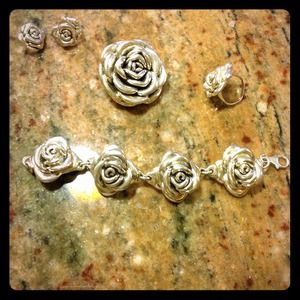 925 silver rose shape set.....