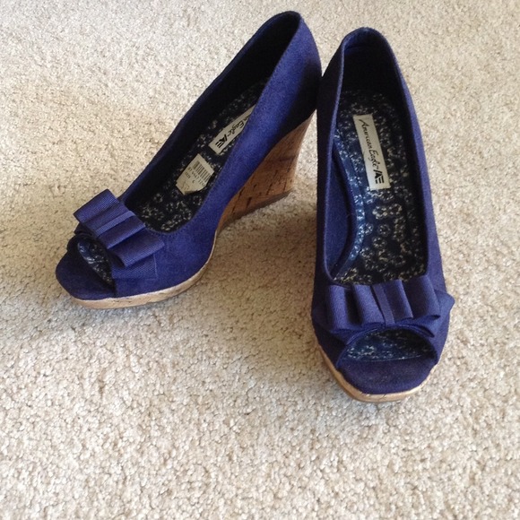 ❌SOLD👊American eagle blue wedges-size 6